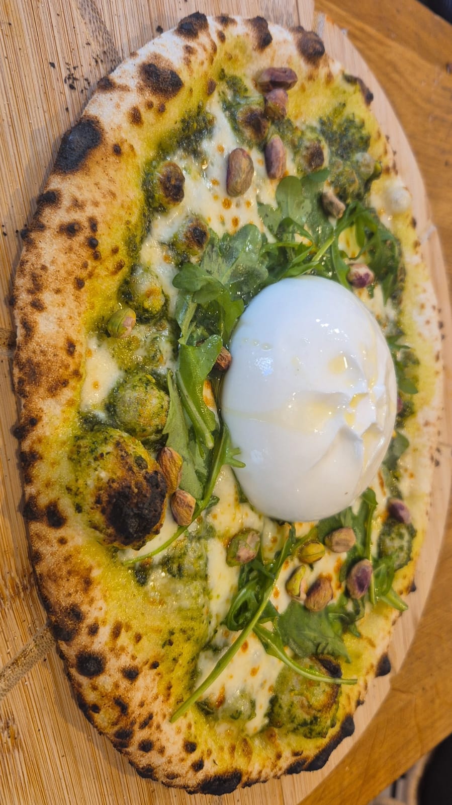 Pizza Burrata Pistaches